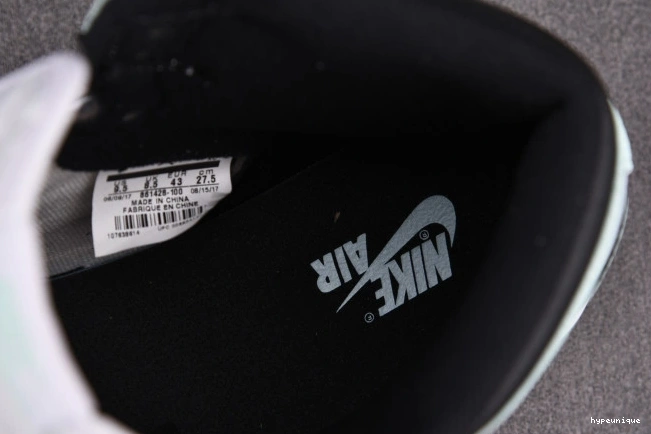 HYPE 1 Igloo High Jordan Retro 861428-100 0706